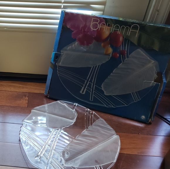 Bahama Platters - Picture 2 of 2